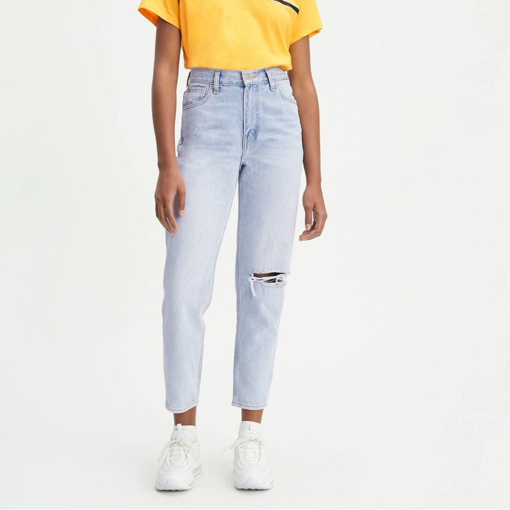 Levi’s Mom Jeans